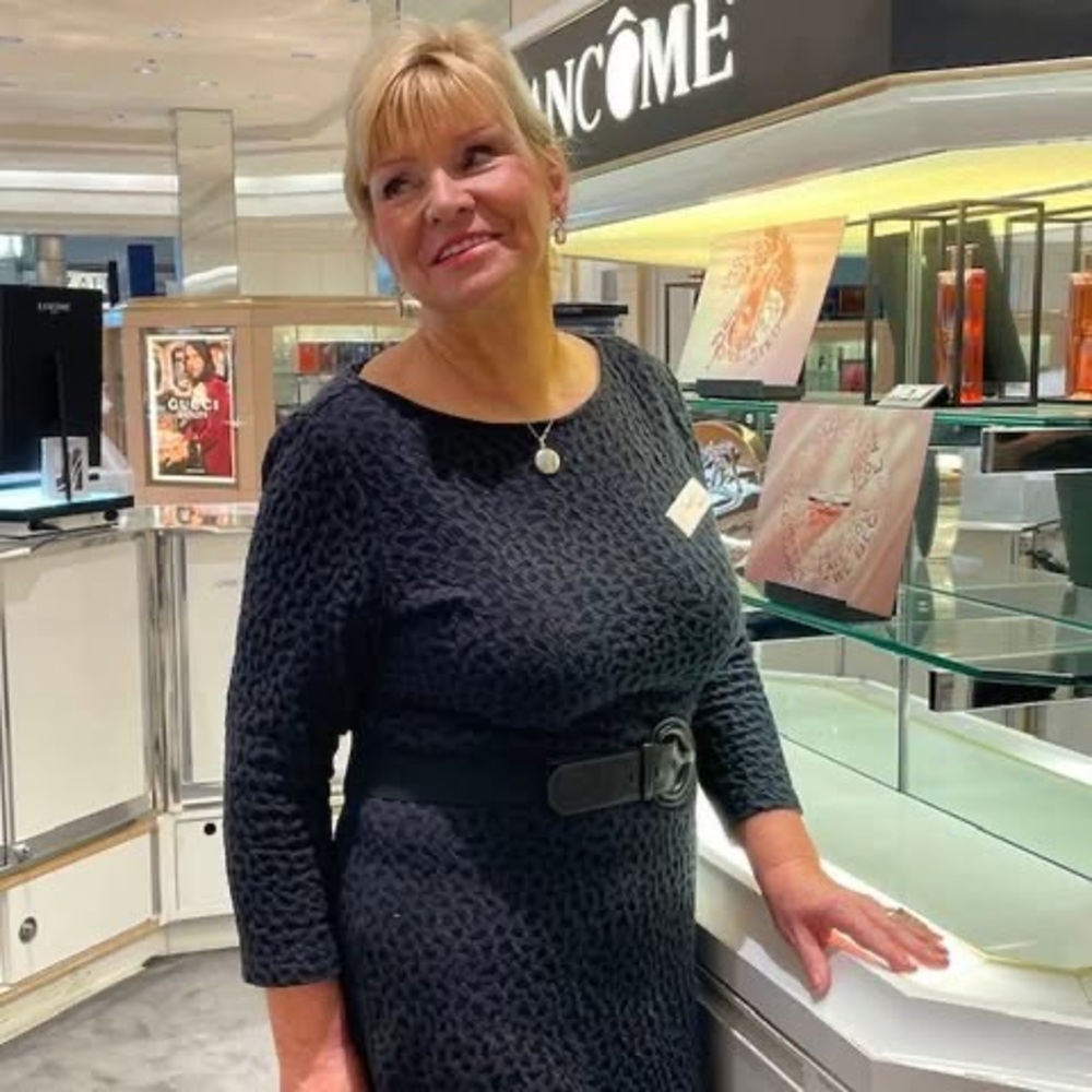 Meet your Posher, Joan
